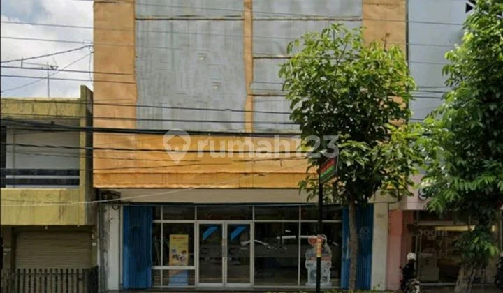 2.5-Story Shophouse in Central Semarang. Minimum Lease 2 Years. 2.5-Story Shophouse in Central Semarang. Minimum Lease 2 Years.