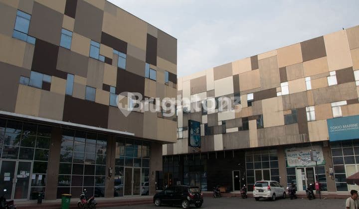 RUKO 3,5 LANTAI KAN DI IMAM BONJOL. SIAP PAKAI & LOKASI STRATEGIS