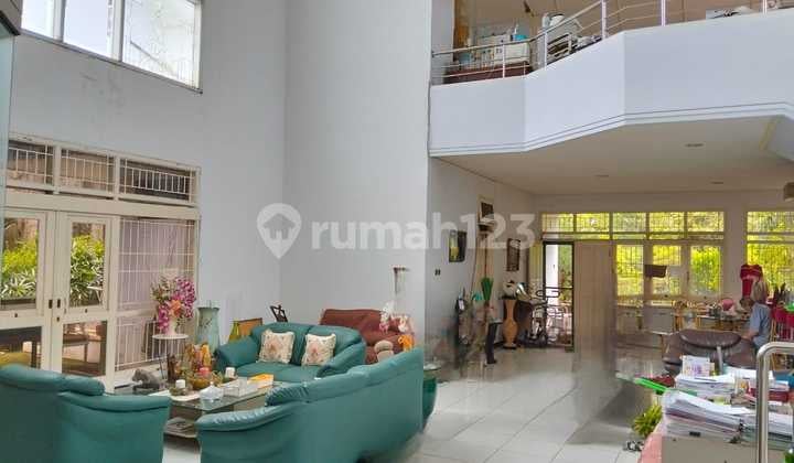 Dijual Cepat Rumah Besar Di Pusat Kota Semarang. Langka, Sangat Cocok Untuk Investasi