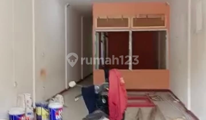 Ruko 2 Lantai Plus Basement. Siap Pakai Lokasi Strategis
