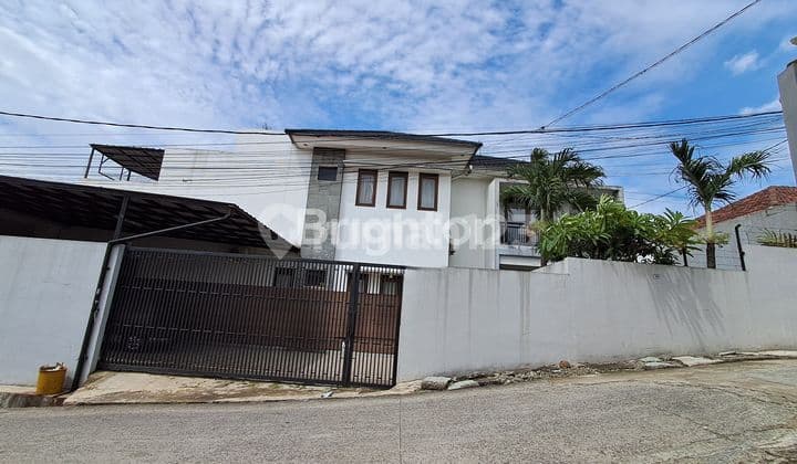 RUMAH MEWAH PEMANDANGAN GUNUNG LOKASI PEMDA CIBINONG