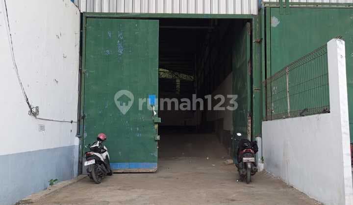 Warehouse for Rent in a Strategic Location in Citereup