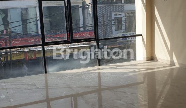 SHOPHOUSE FOR RENT IN A STRATEGIC AREA ALONG SENTUL ROAD