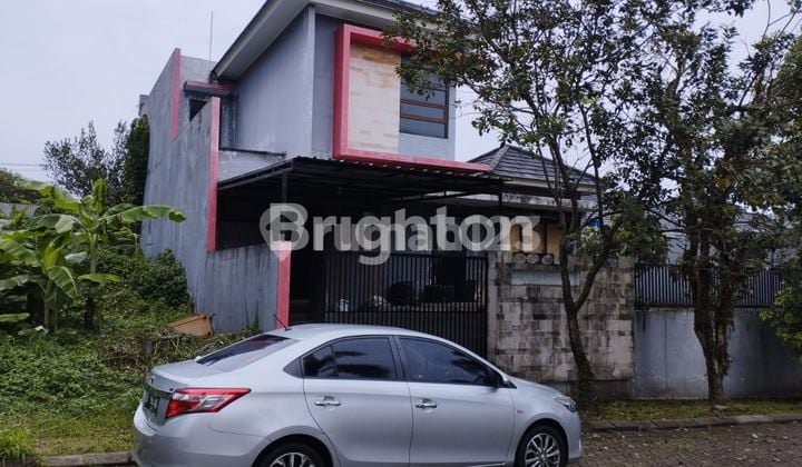 RUMAH DISEWAKAN 2 LANTAI LOKASI HARMONI BUKIT NIRWANA RESIDENCE