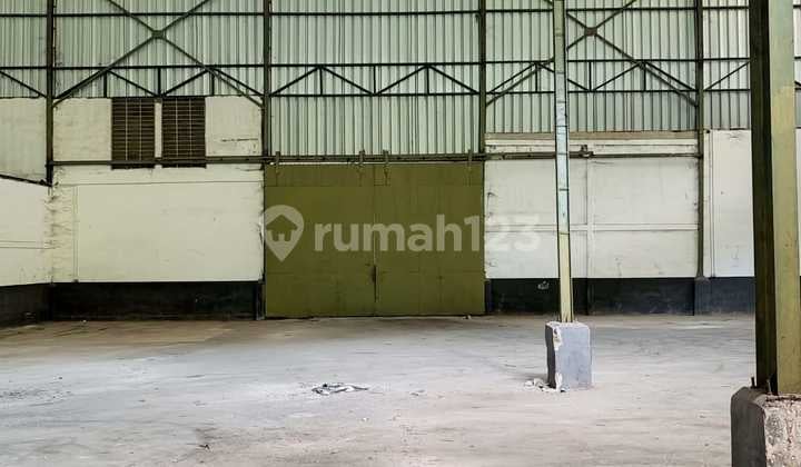 Warehouse for Rent at Strategic Location in Citereup