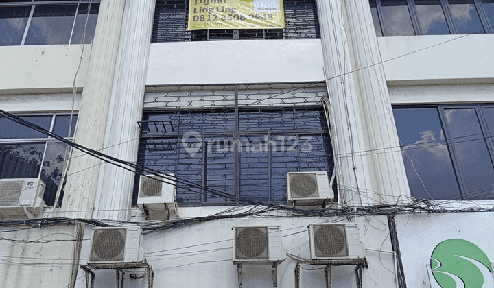 Ruko 3,5 LT Strategis di Tomang - Siap Pakai & Potensial Usaha!