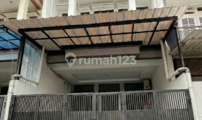 3-Storey House for Sale Ready to Occupancy Tomang, Flood-Free, Near Mall