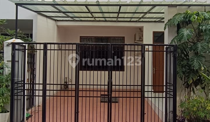 Rumah Tomang 2 Lantai Siap Huni - Strategis, Jakarta Barat