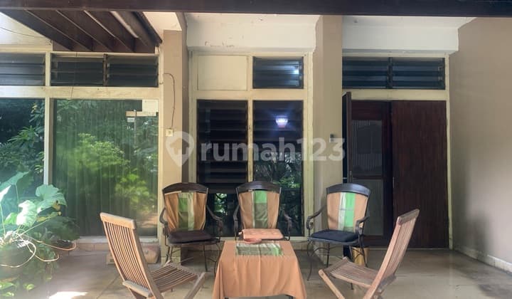 Rumah Klasik Kebayoran Baru