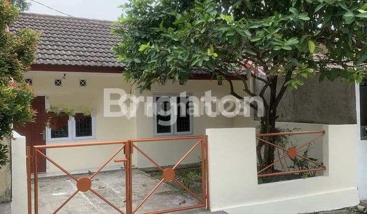 RUMAH ASRI DEKAT DANAU SIAP HUNI