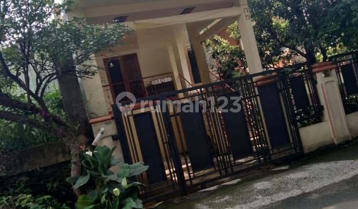 Strategic House Near University in Bogor