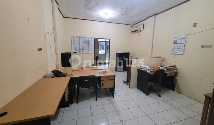 Ruko Full Furnished Di Cibinong Cocok Untuk Perkantoran
