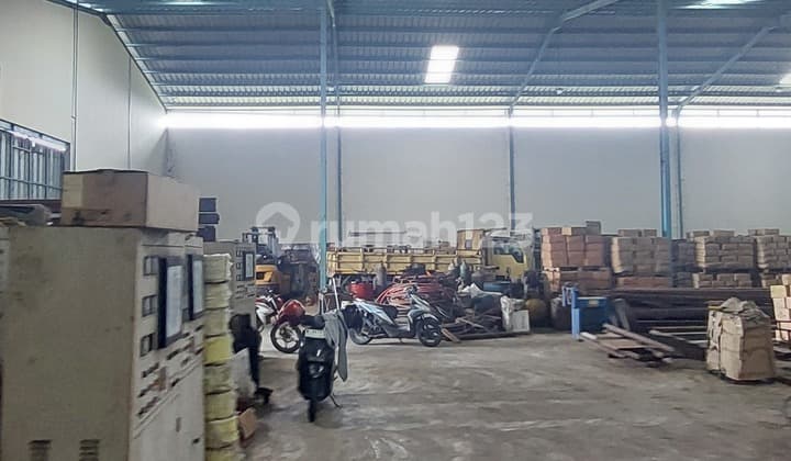 For Rent Immediately, Neat Warehouse in Balaraja, Cheapest, Building Area 2000 Meters, 40ft Container Access, 10 Minutes from Balaraja Toll Gate