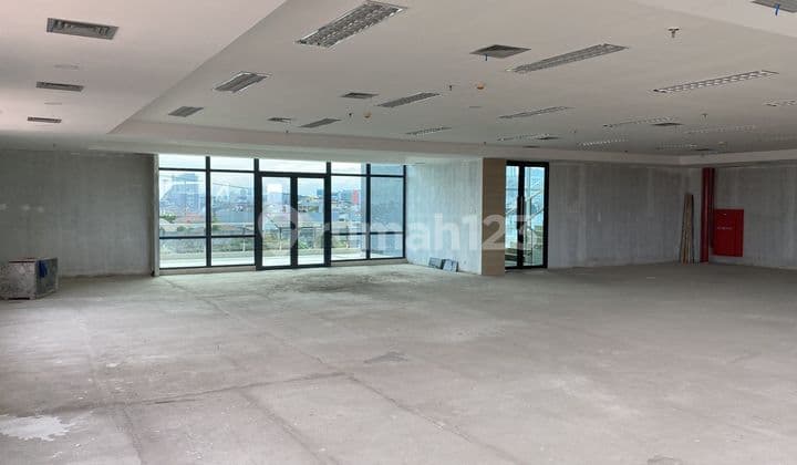 Di sewakaan Ruang Usaha ballroom office tower di Muara karang 310 m Bagus ada lift security 24jam lokasi dekat akses toll bebas banjir aman di sewakaan termurah cocok untuk restoraan bar gym gereja dll