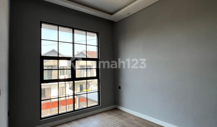 Di Rumah di Kavling DKI meruya jakarta barat atau rumah bagus model minimalis termurah di jakarta barat SHM dalam komplek 3 bedroom