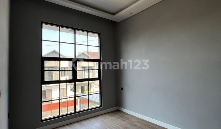 Di Rumah di Kavling DKI meruya jakarta barat atau rumah bagus model minimalis termurah di jakarta barat SHM dalam komplek 3 bedroom