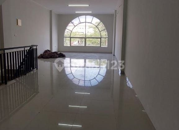 Di sewakaan ruko golf island pik termurah lokasi paling ramai kondisi rapih siap pakai di RGIE 67,5 m 4 lantai