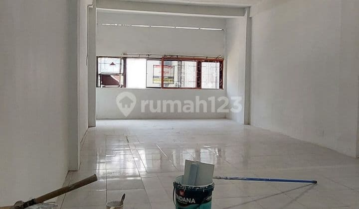 For Sale Newly Renovated Shop House Cheapest in Roxy Jembataan 5 Strategic Location 77 m 4 Floors