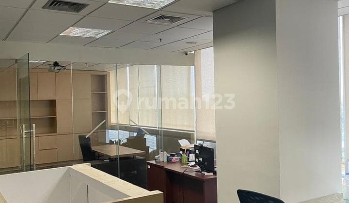 Di Sewakan Segera Office Tower Pik Dekat Toll Dan Bandara Kondisi Sudah Rapi Siap Pakai Furnished Termurah Perkantoran 168.0 m² di Pantai Indah Kapuk
