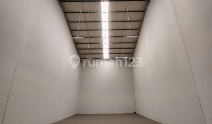 Di Sewakan Gudang Kontrakan Gudang 270 M Lantai Sudah Epoxy Rapih Siap Pakai Termurah 10 Menit ke Pintu Tol Bandara Akses Kontener 40 Feet bisa Industri atau Produksi One Get Sistem Termurah Bebas Banjir