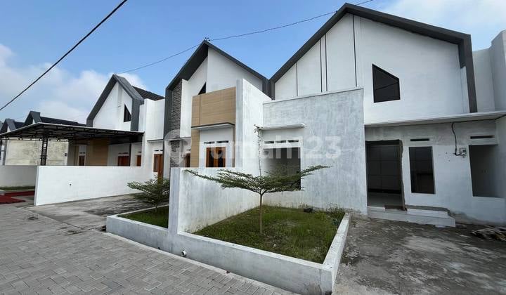 RUMAH ASRI DEKAT RS DR OEN SOLO BARU SUKOHARJO RUMAH ASRI DEKAT RS DR OEN SOLO BARU SUKOHARJO