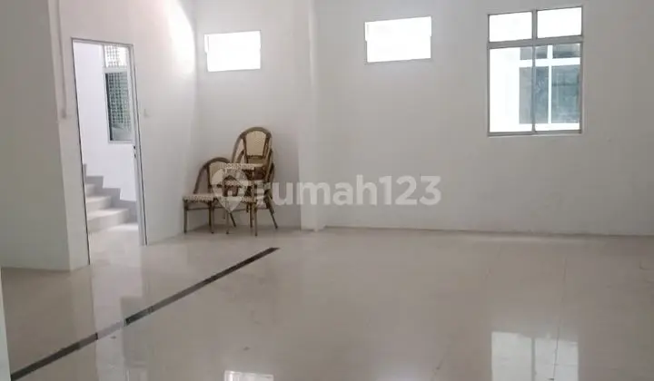 Ruko Gandeng 2 Siap Pakai Posisi Strategis di Pinggir Jalan Raya dan di Pusat Bisnis Grand Orchid Batam Centre, Batam