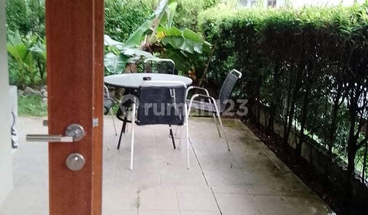 Dijual Rumah Hook 2 Lantai, Rapi, Asri, Full Furnished di Villa Panbil Batam