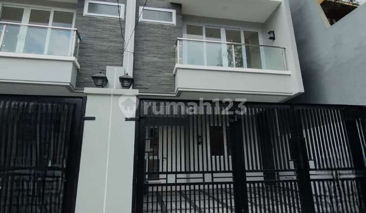 New House on Mangga Duri Kepa Street 2 Floors