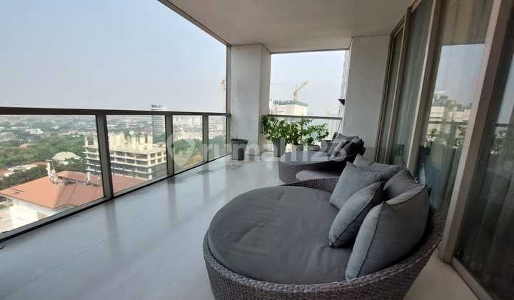 Apartment 3 Bedroom Super Luas di Dharmawangsa Residences Jakarta