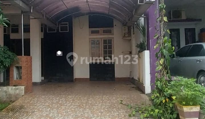 Rumah Siap Huni Lokasi Strategis di Graha Raya