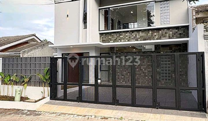 Rumah Brand New 2Lt Modern Minimalis di Kencana Loka Bsd