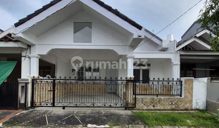 Rumah Siap Huni Bagus Dan Terawat Lokasi Strategis Di Graha Raya