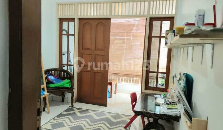 Rumah Siap Huni Terawat Bangunan 2,5 Lt Di Bintaro Sektor 5
