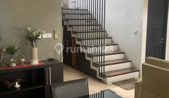 Rumah Bagus 2 Lt Sdh Shm Di Villa Serpong Bsd