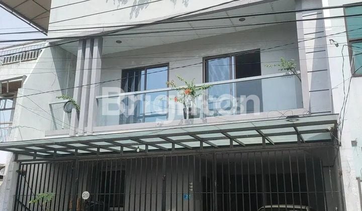 RUMAH DI JL TULUNGAGUNG BUBUTAN