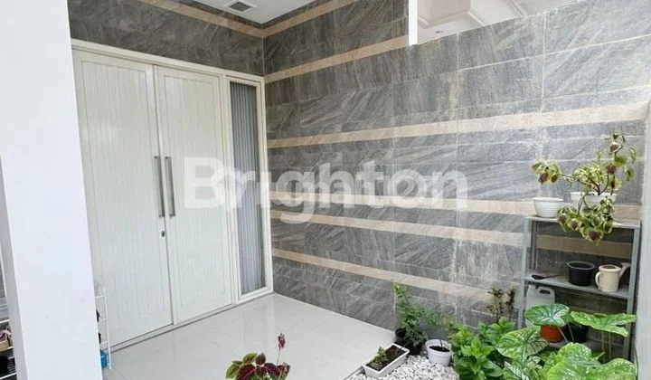 SUTOREJO UTARA RUMAH MINIMALIS 2 LANTAI SIAP HUNI.