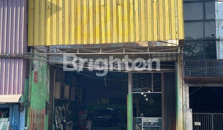 GUDANG DI MAYJEND SUNGKONO