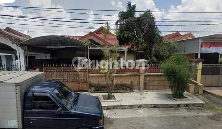 RUMAH DI TAMAN PONDOK INDAH RUMAH DI TAMAN PONDOK INDAH