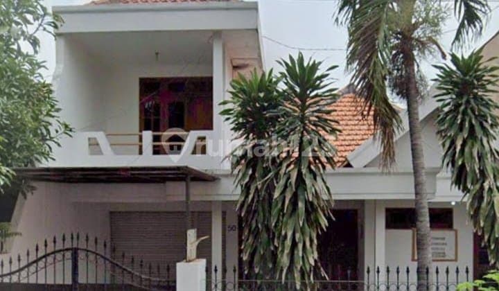 House in Dukuh Kupang Timur