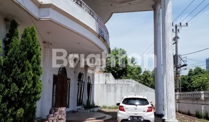 Mojoklangru rumah mewah 2 lantai butuh renov, Surabaya Timur