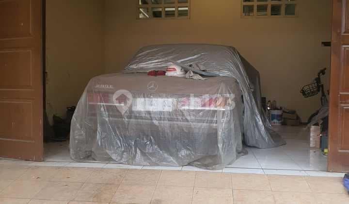 Rumah di Dukuh Pakis Siap Huni