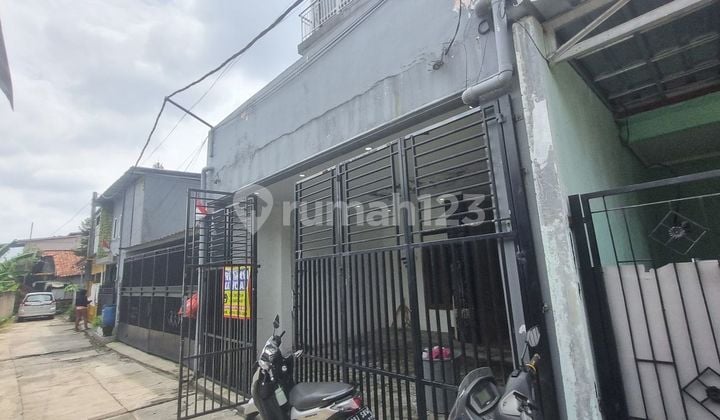 Rumah 2 Lantai 10 Menit ke Alia Hospital Depok Hadap Selatan J39942