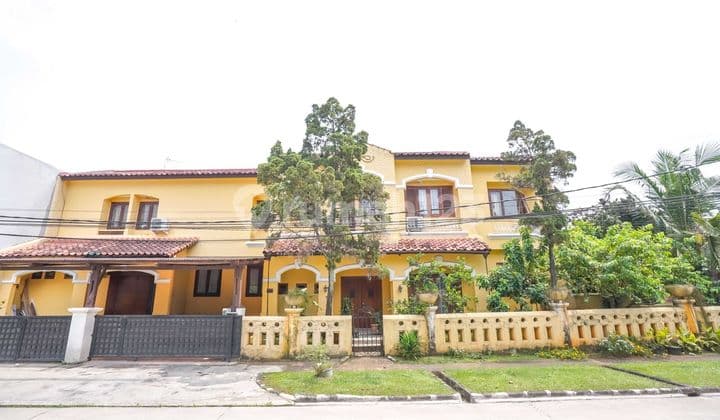 Spacious House Ready to Occupy in Cinere, 15 Minutes to Hospital and Mall, Mortgage Assisted J44036