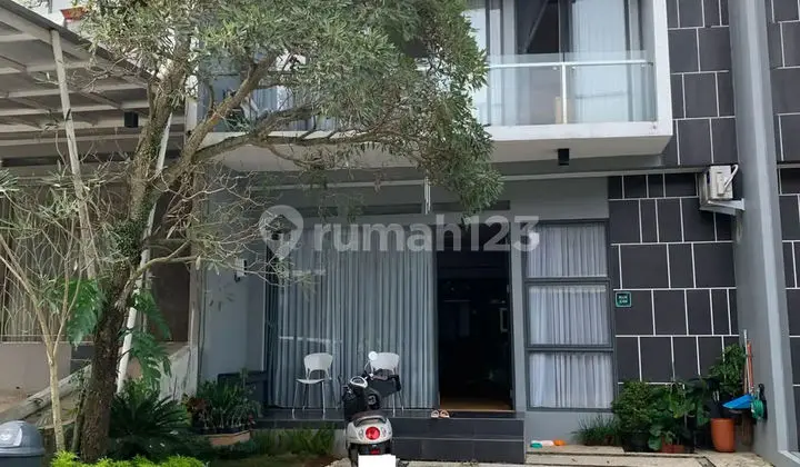 Strategic 3-Storey House Ready for KPR, 15 Minutes to Aeon Mall BSD J-42617