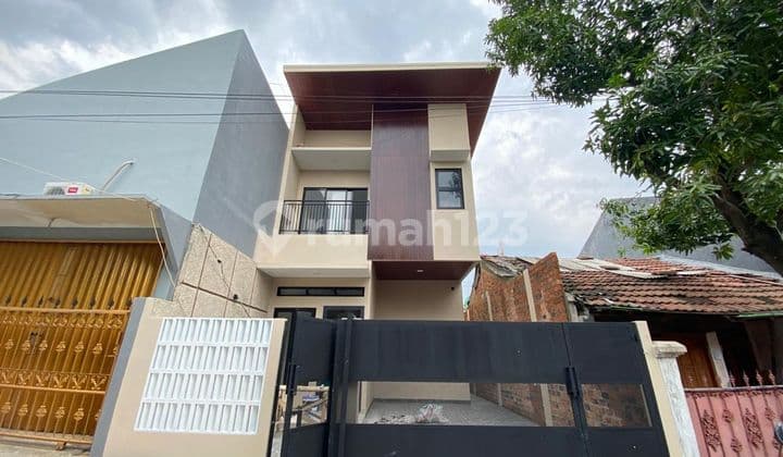 Rumah Terawat di Bekasi Akses Dekat Faskes dan Mall 3 Kt Siap Huni J39814