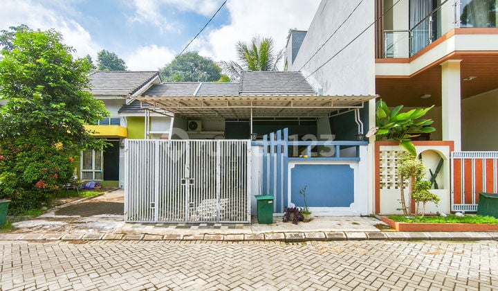 Rumah 10 Menit ke Mall Metropolitan Cibubur Hadap Utara Dibantu KPR J-39011