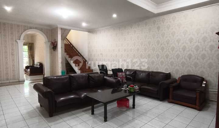 For Sale: Nice House at Pantai Indah Kapuk. Area 9x25m