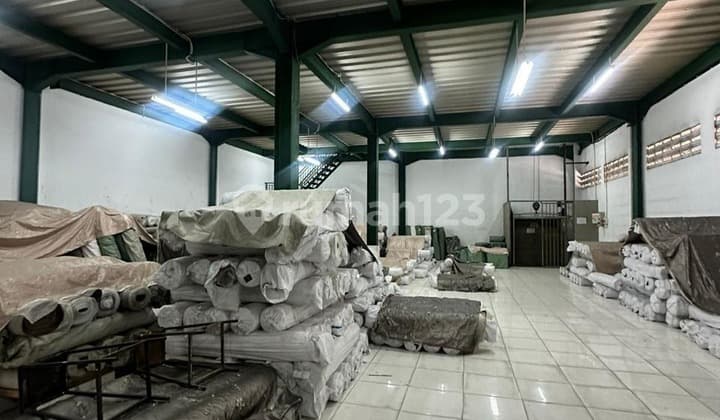 For Quick Sale Warehouse Kapuk Muara within the warehouse complex