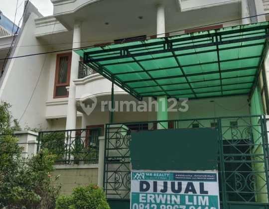 Dijual Rumah Pluit Tidak Berhadapan dengan Rumah Lain