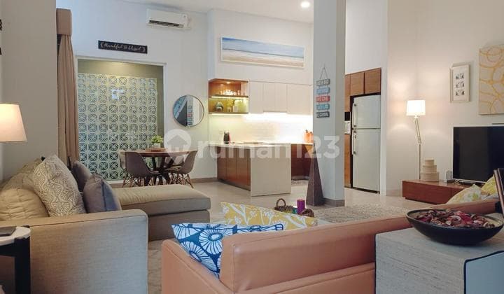 Rumah Cantik Rapi dan Terawat Siap Hui di Cluster Graha Hijau, Ciputat Timur - Tangerang Selatan